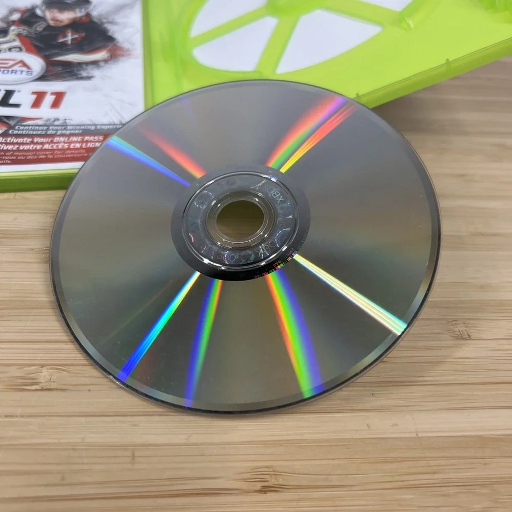 NHL 11 (Xbox 360) Complete CIB Game Tested Cleaned‎